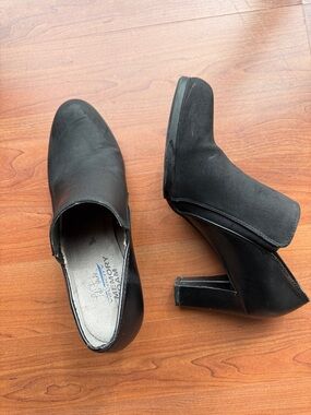 Life Stride Velocity Black Women's Heeled Ankle Boots